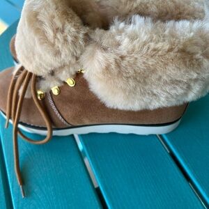 Ausland Brown Suede Fur-Lined Winter Boots with Gold Accents